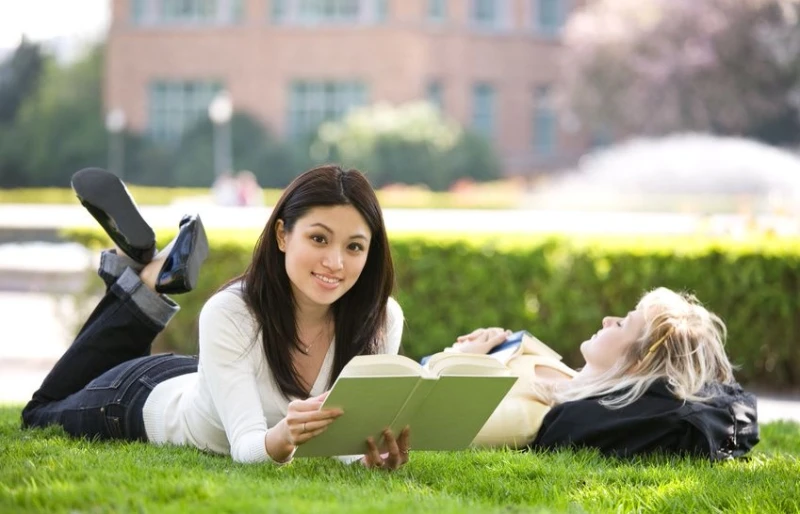 bang dai hoc gia co de bi phat hien khong 64538ab4b6296